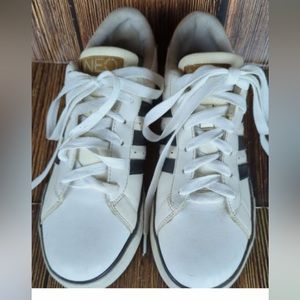 ADIDAS Originals White Synthetic Leather Sneakers Black Stripes Gold Sz 8 G31373